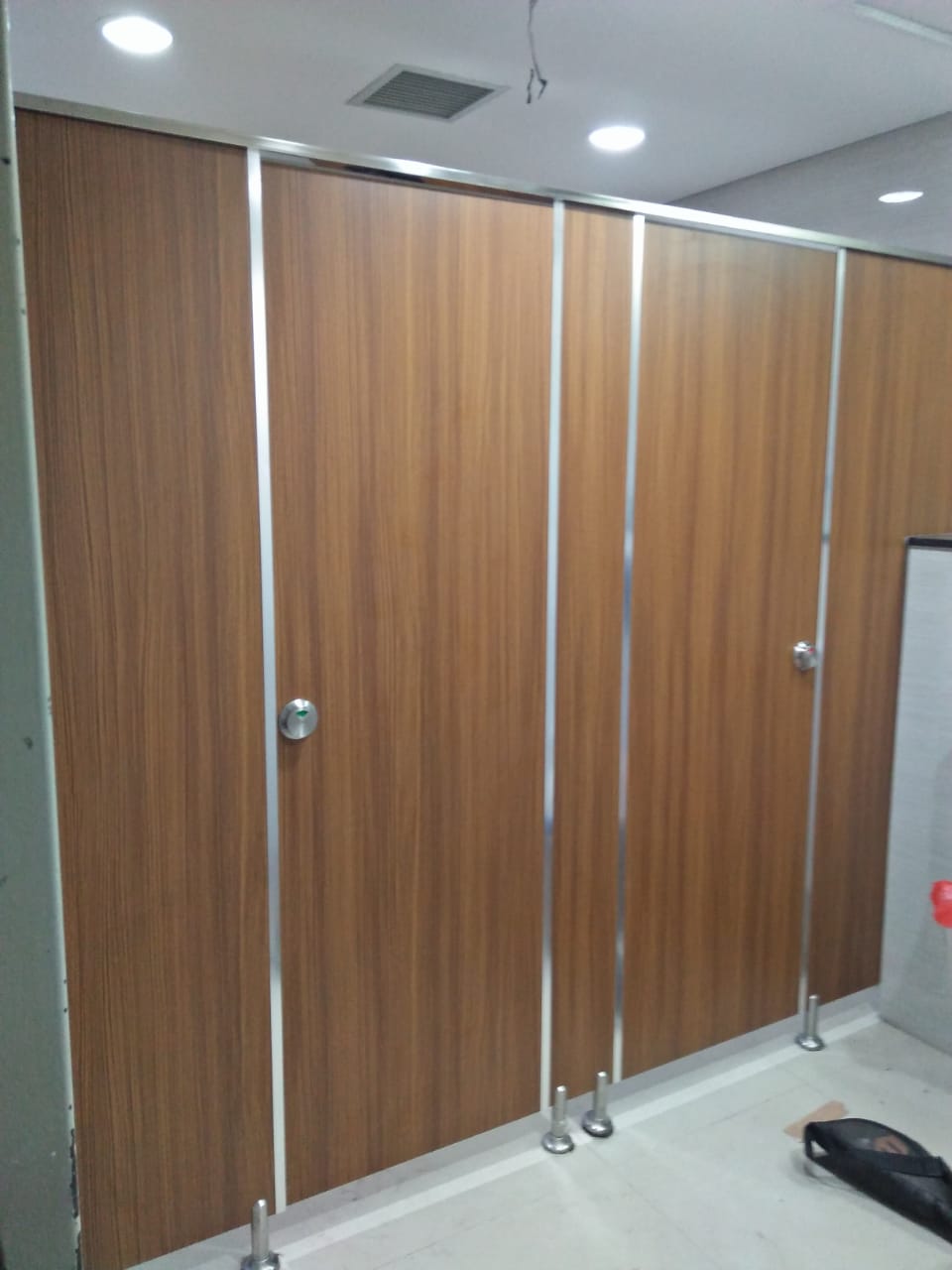 foto project toilet cubicle frantinco 3